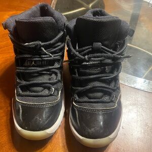 Youth Jordan 11 size 1